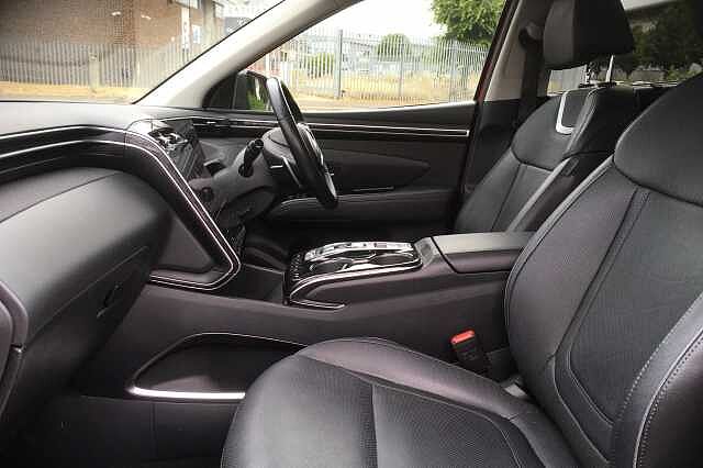 Hyundai TUCSON 1.6 TGDi Hybrid 230 Ultimate 5dr 2WD Auto Engine Red