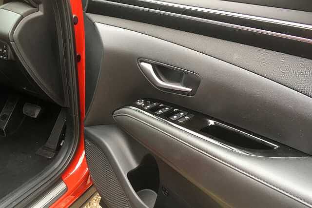 Hyundai TUCSON 1.6 TGDi Hybrid 230 Ultimate 5dr 2WD Auto Engine Red