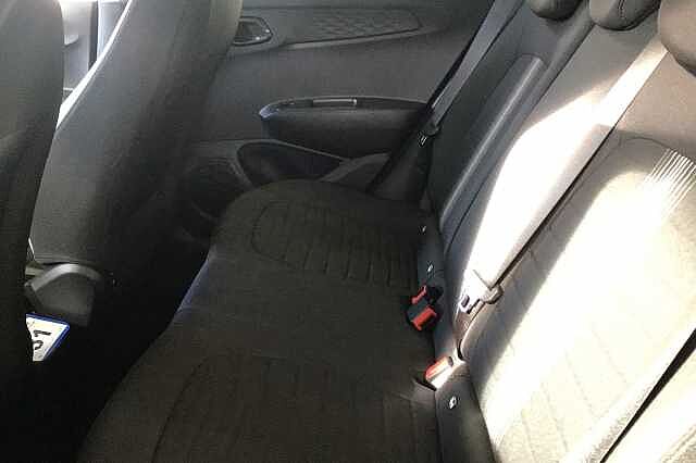 Hyundai i10 1.0 Advance 5dr Auto