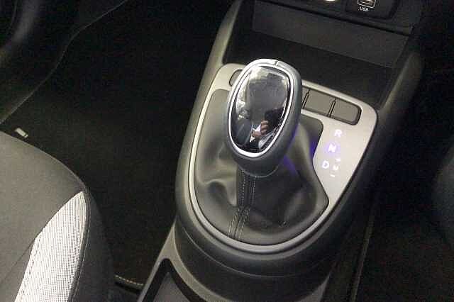 Hyundai i10 1.0 Advance 5dr Auto