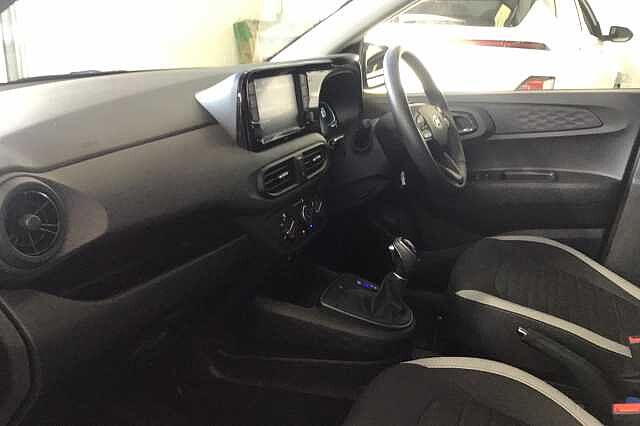 Hyundai i10 1.0 Advance 5dr Auto