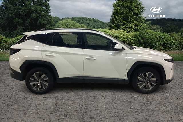 Hyundai TUCSON 1.6 TGDi Hybrid 230 SE Connect 5dr 2WD Auto White
